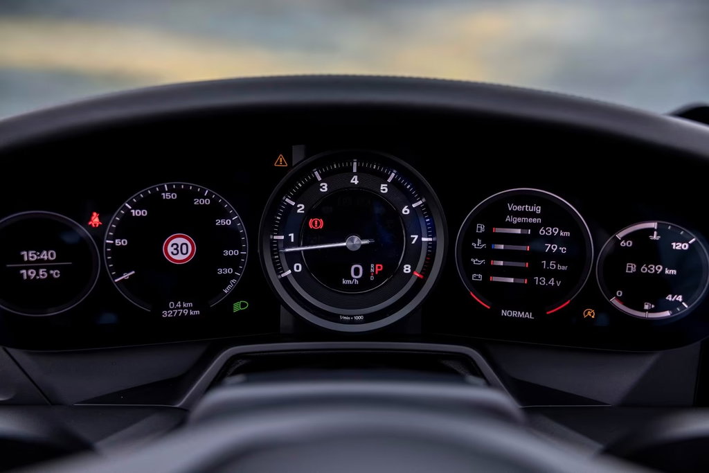 Porsche 992 Carrera 4S