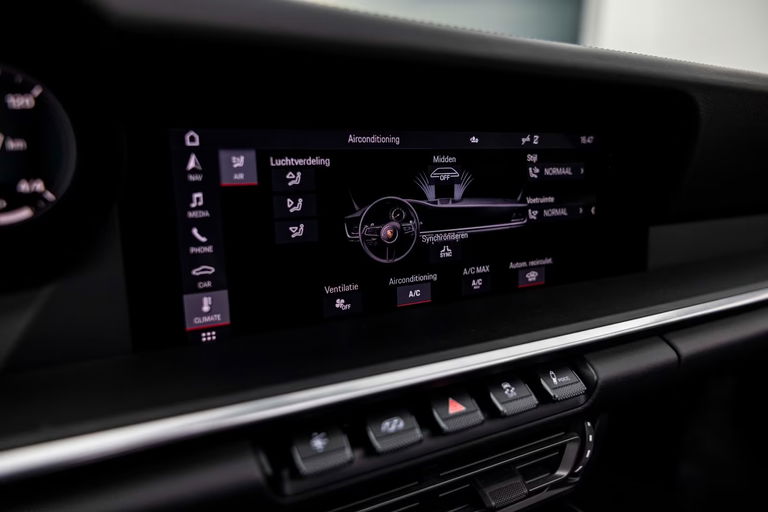 Porsche 992 Carrera 4S