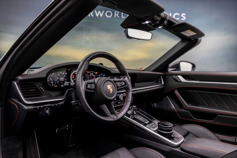 Porsche 992 Carrera 4S