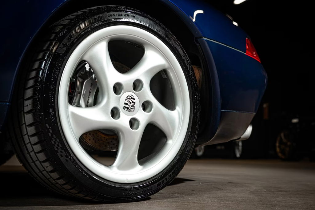 Porsche 993 Carrera 4