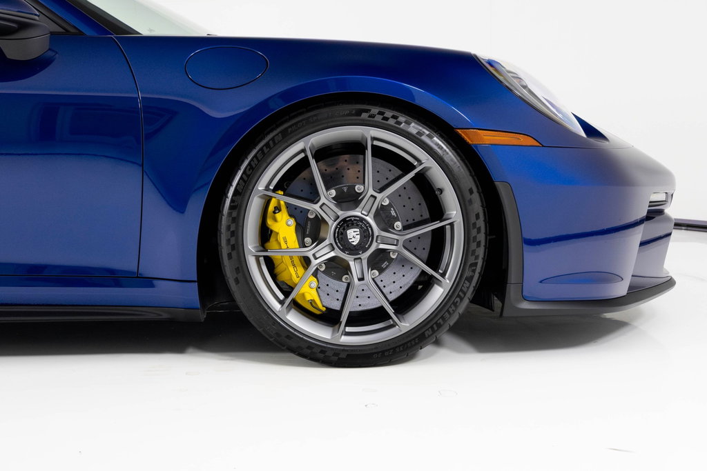 Porsche 992 GT3 Touring