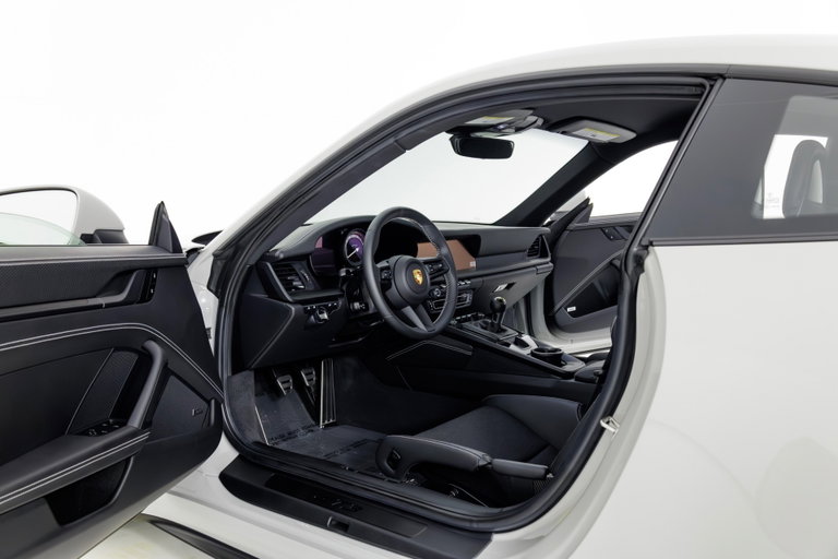 Porsche 992 GT3 Touring