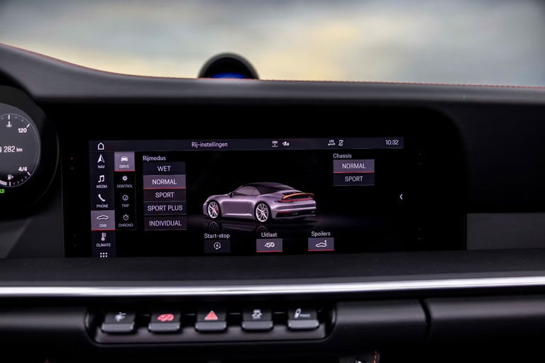 Porsche 992 Carrera 4S