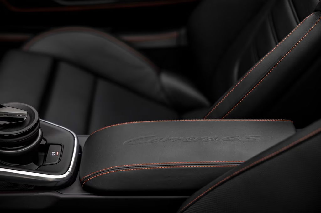 Porsche 992 Carrera 4S