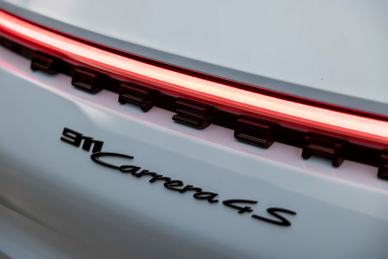 Porsche 992 Carrera 4S