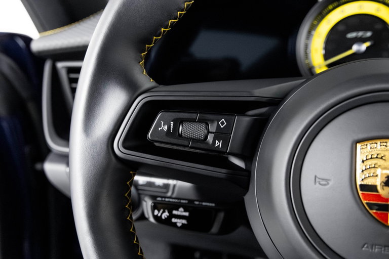 Porsche 992 GT3 Touring