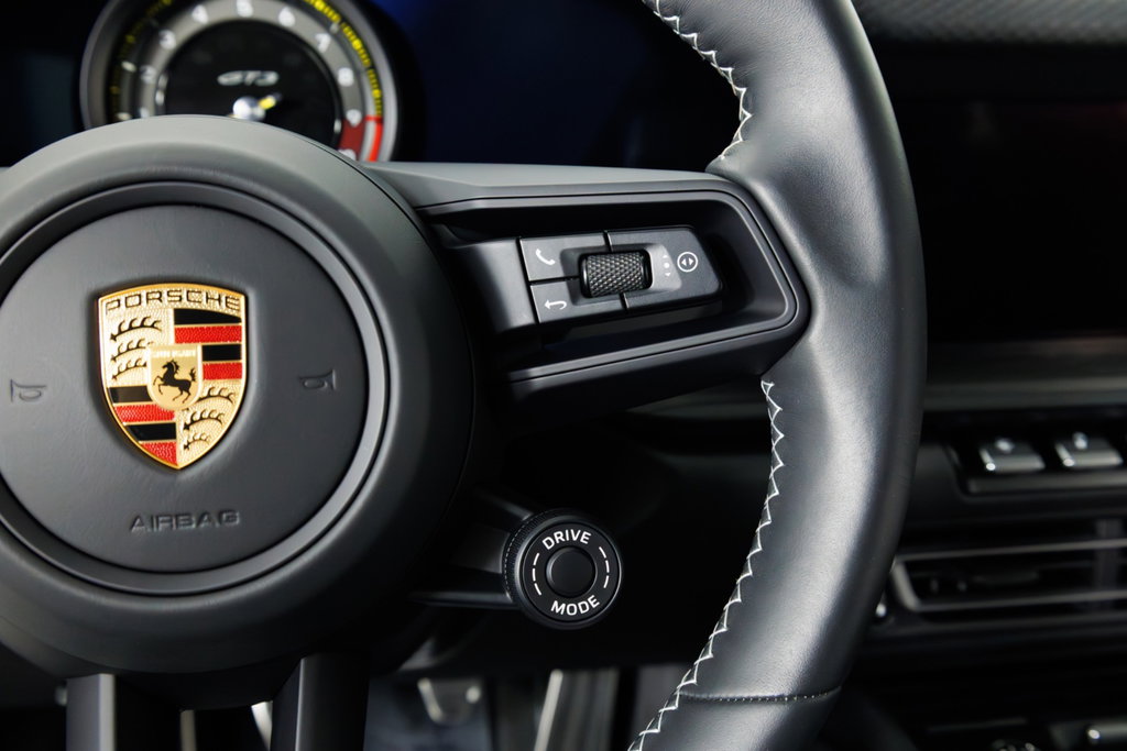 Porsche 992 GT3 Touring
