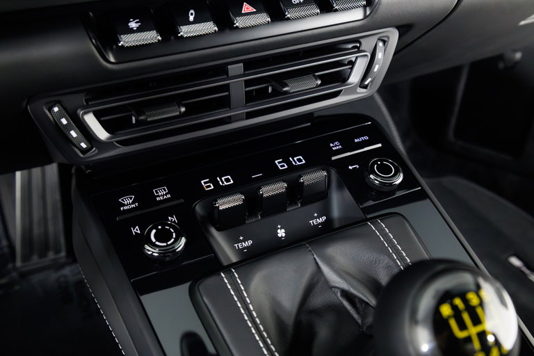 Porsche 992 GT3 Touring