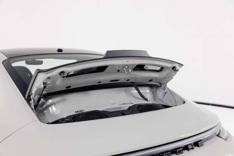 Porsche 992 GT3 Touring