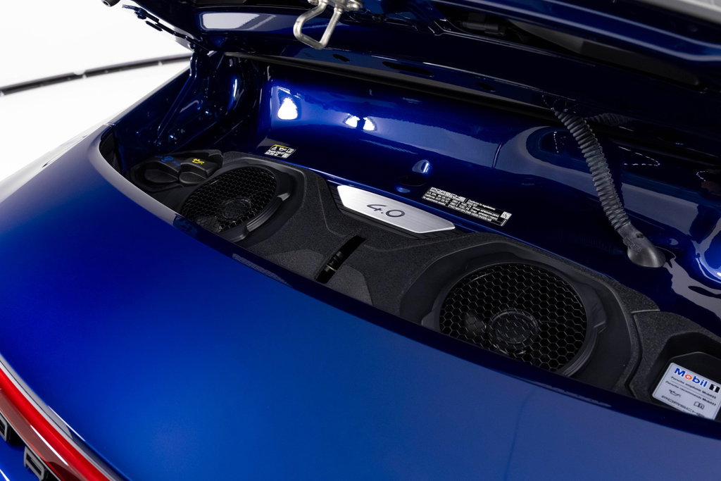 Porsche 992 GT3 Touring