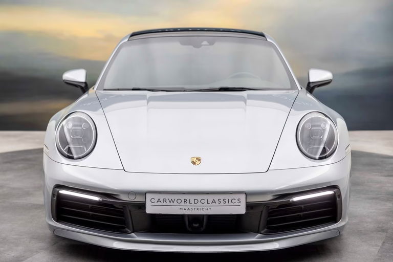 Porsche 992 Carrera