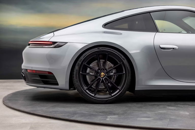 Porsche 992 Carrera