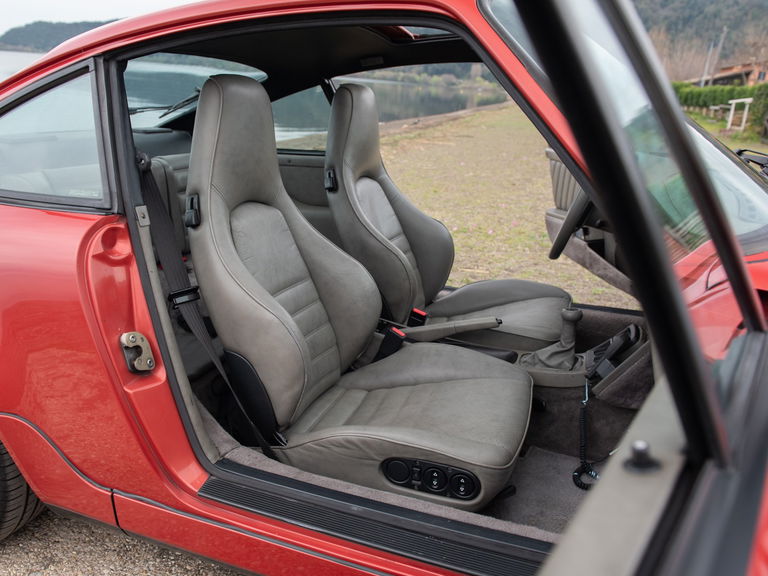 Porsche 964 Carrera 4