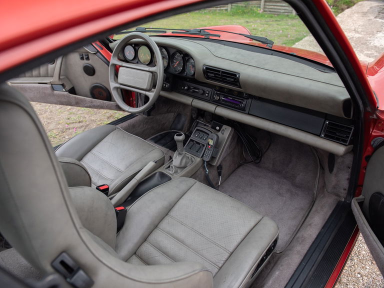 Porsche 964 Carrera 4