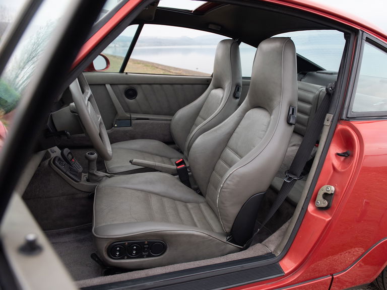 Porsche 964 Carrera 4