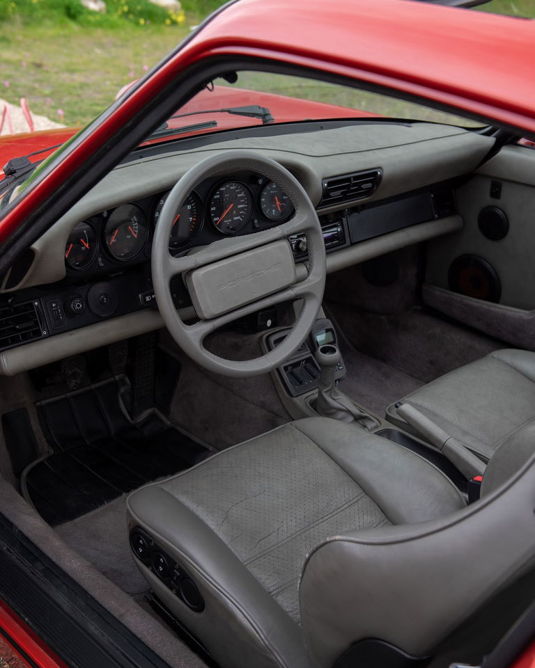 Porsche 964 Carrera 4