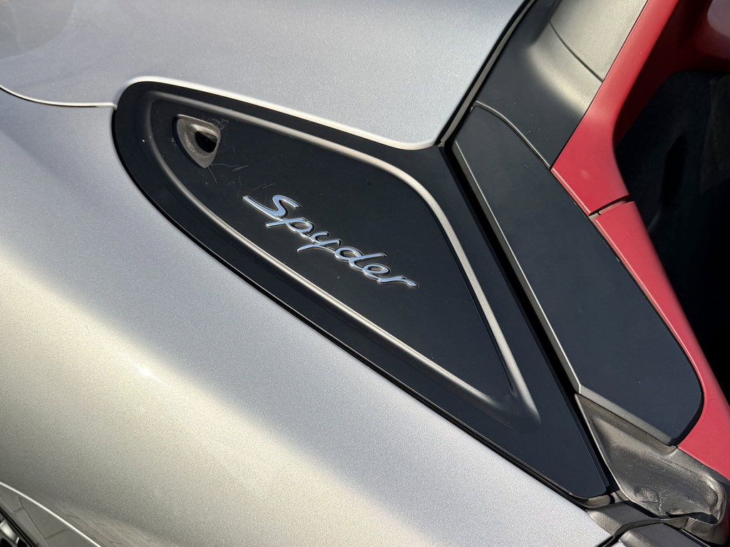 Porsche 981 Boxster Spyder