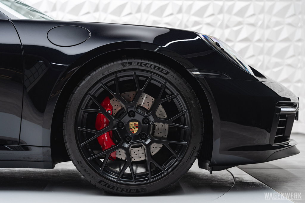 Porsche 992 Carrera 4S