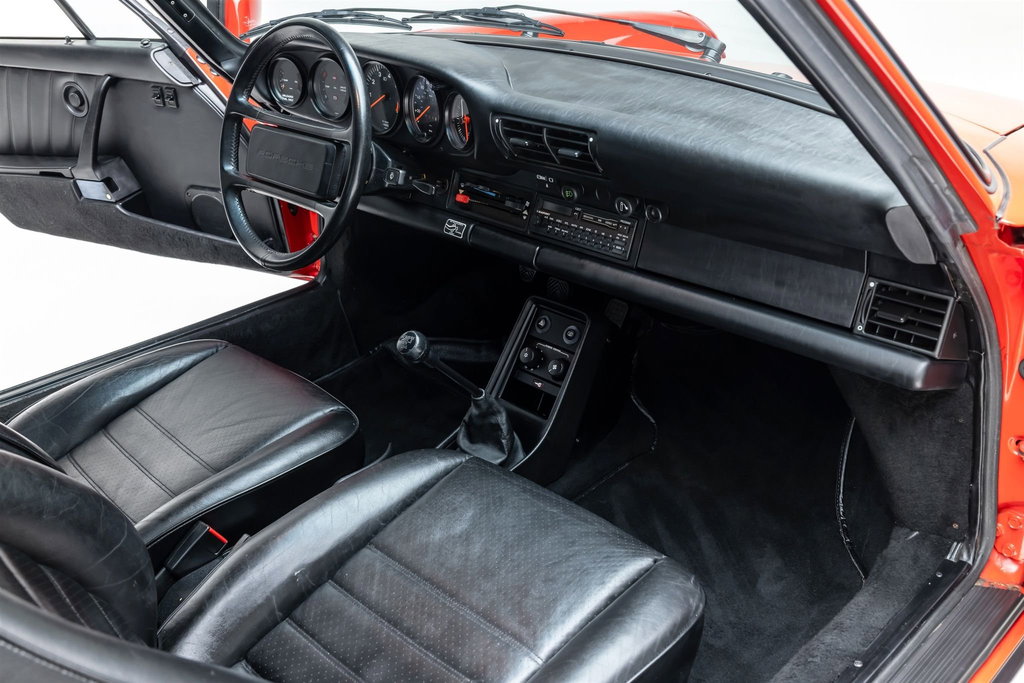 Porsche 911 Carrera 3.2