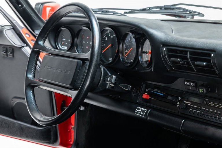 Porsche 911 Carrera 3.2