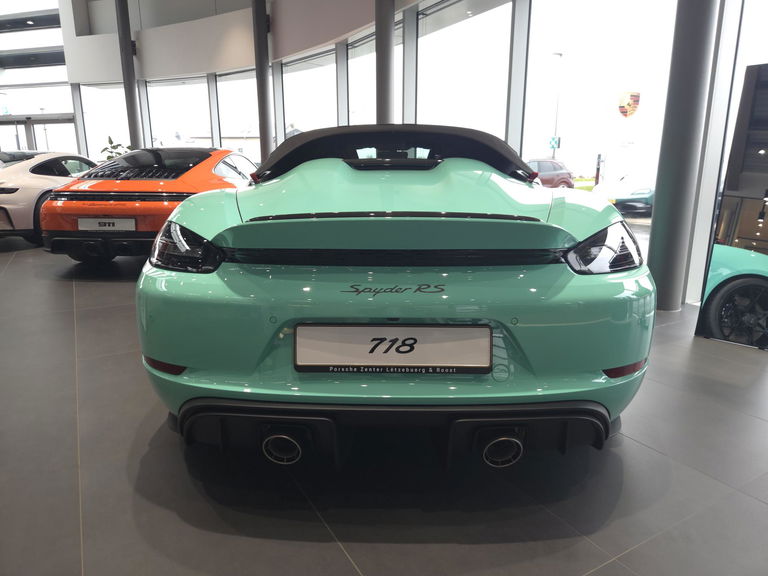 Porsche 718 Spyder RS