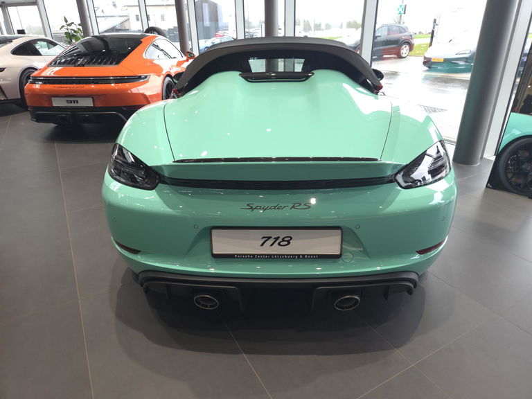 Porsche 718 Spyder RS