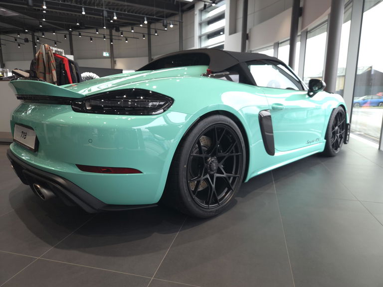 Porsche 718 Spyder RS