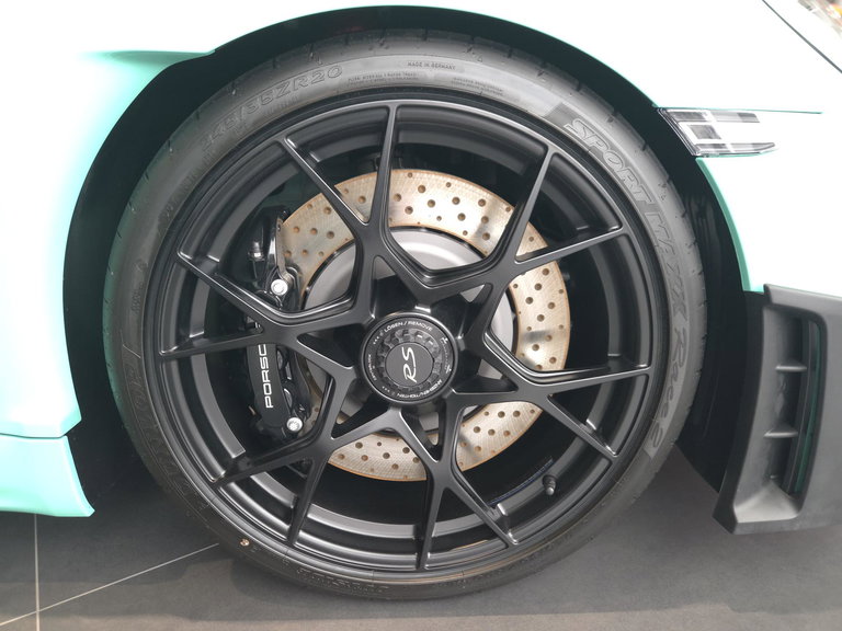 Porsche 718 Spyder RS