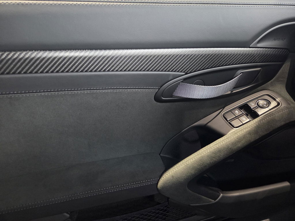 Porsche 718 Spyder RS