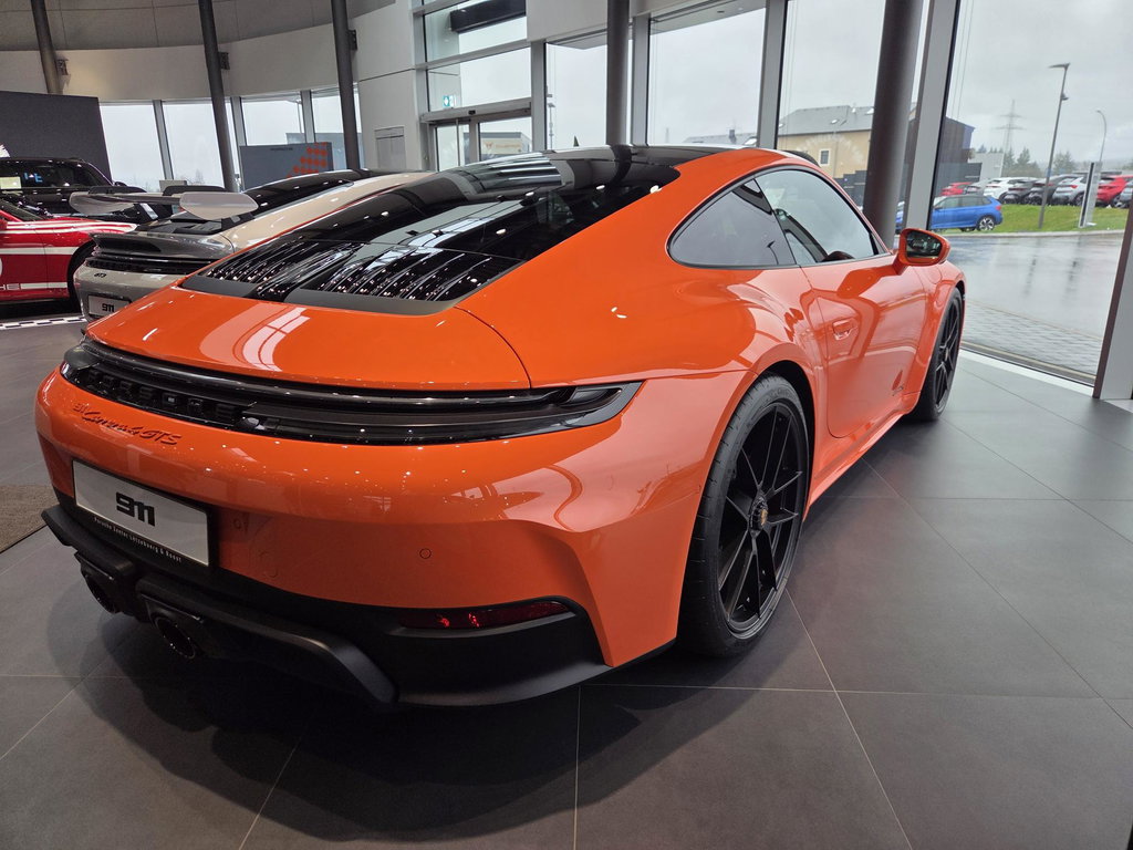 Porsche 992.2 Carrera 4 GTS