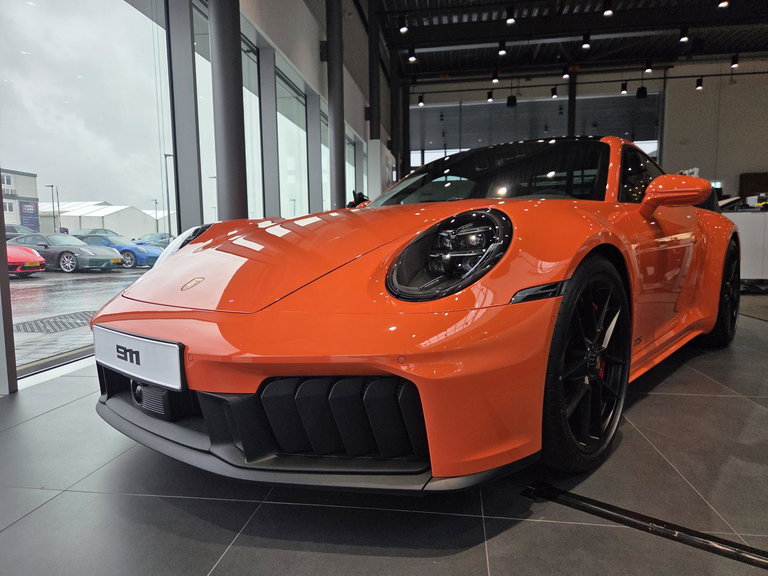 Porsche 992.2 Carrera 4 GTS