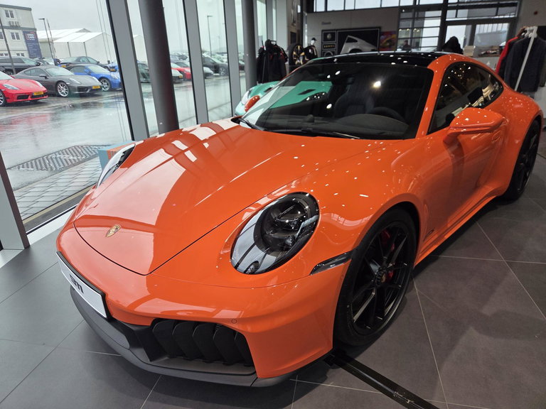 Porsche 992.2 Carrera 4 GTS