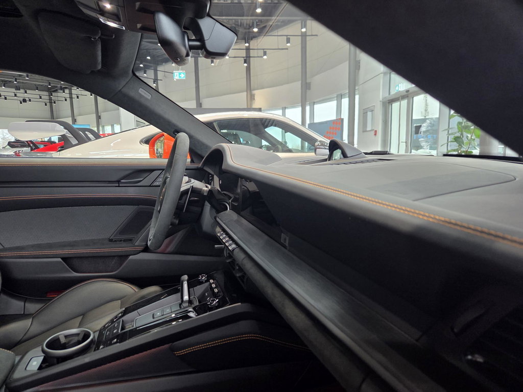 Porsche 992.2 Carrera 4 GTS