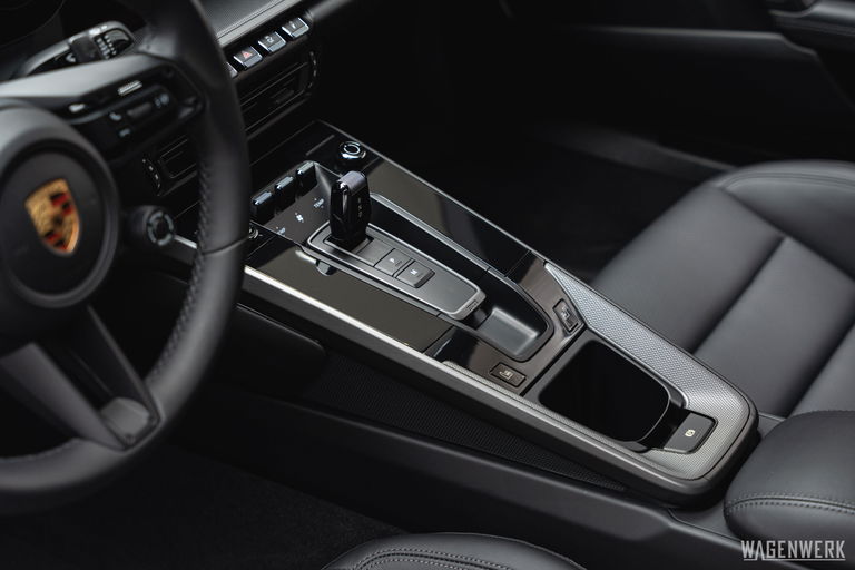 Porsche 992 Carrera 4S