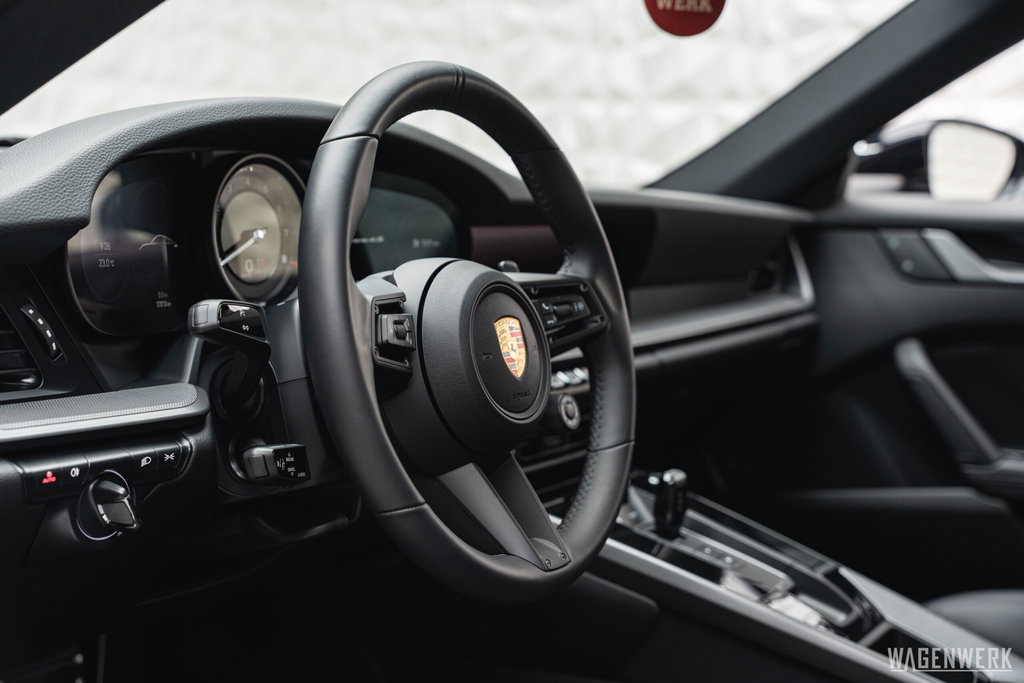 Porsche 992 Carrera 4S