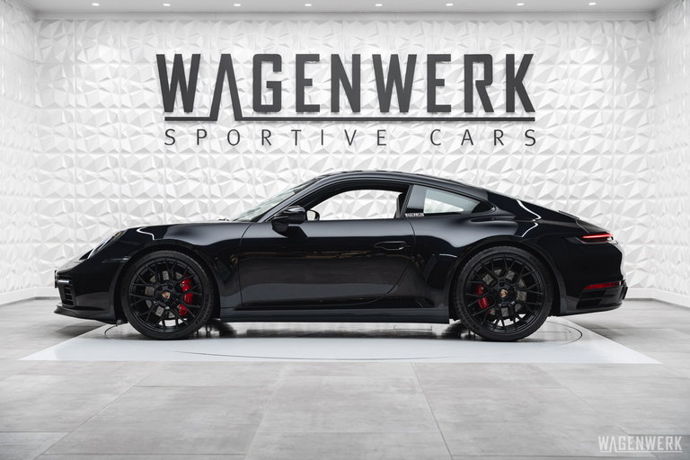Porsche 992 Carrera 4S