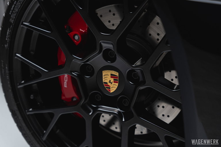 Porsche 992 Carrera 4S