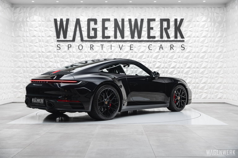 Porsche 992 Carrera 4S