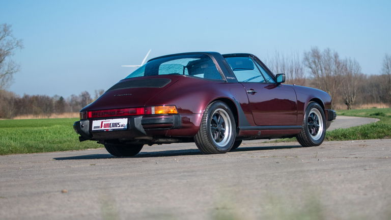 Porsche 911 Carrera 3.2