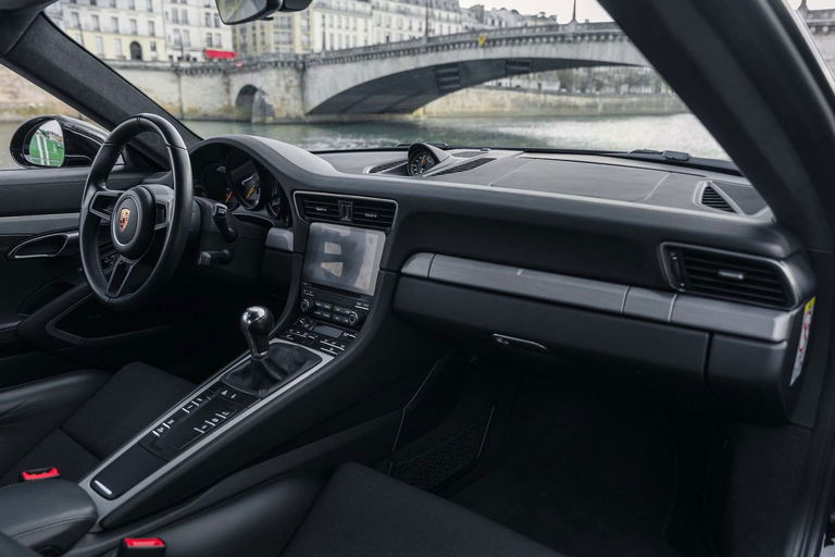 Porsche 991.2 GT3 Touring