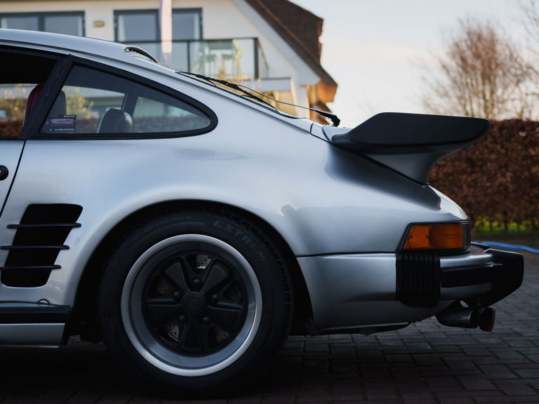 Porsche 911 Turbo 3.3