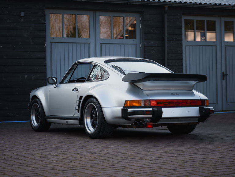 Porsche 911 Turbo 3.3
