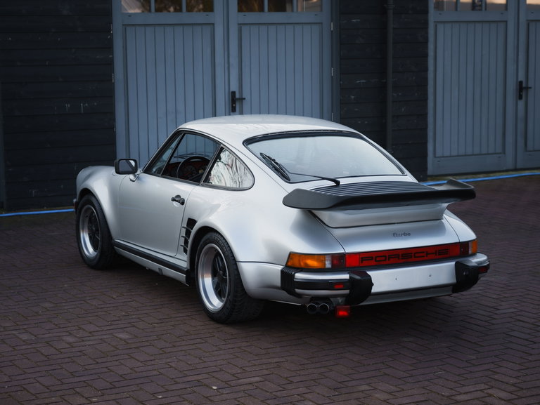 Porsche 911 Turbo 3.3