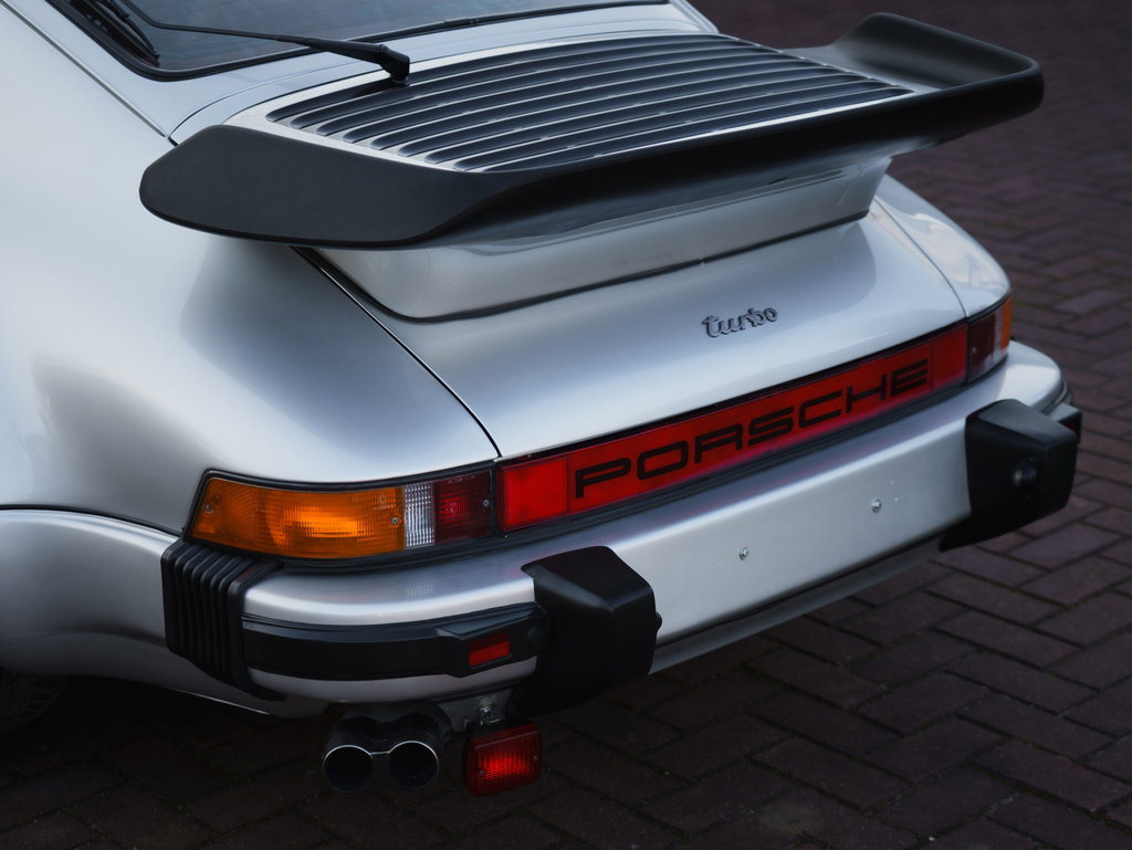 Porsche 911 Turbo 3.3