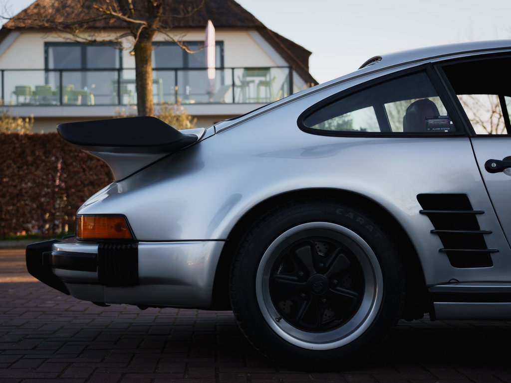 Porsche 911 Turbo 3.3