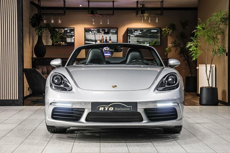 Porsche 718 Boxster
