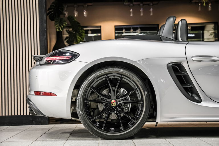 Porsche 718 Boxster