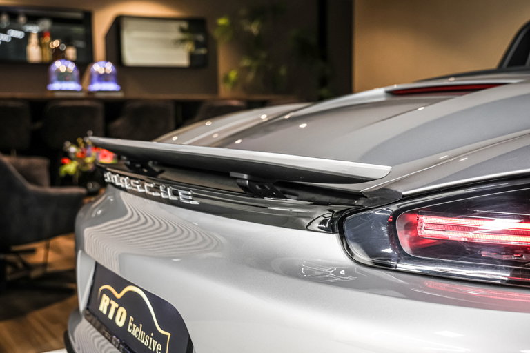 Porsche 718 Boxster