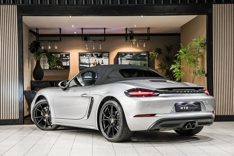 Porsche 718 Boxster