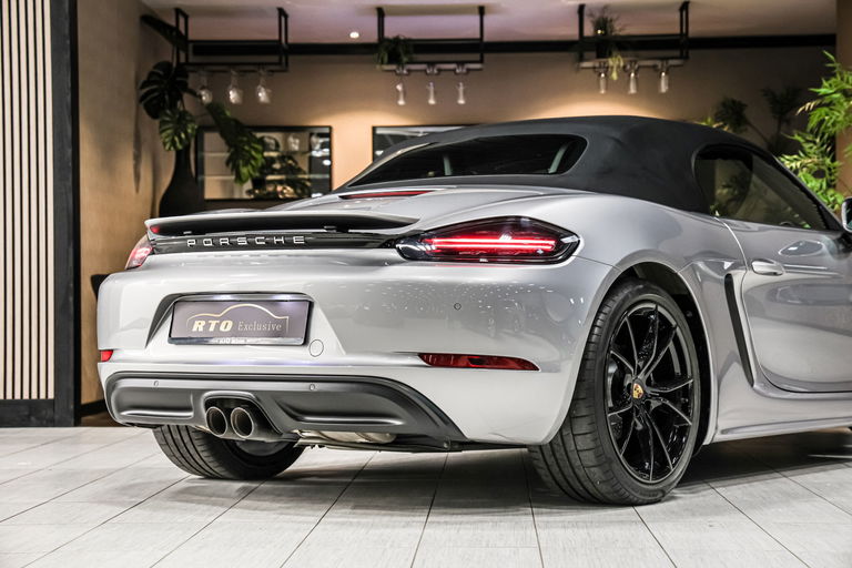 Porsche 718 Boxster